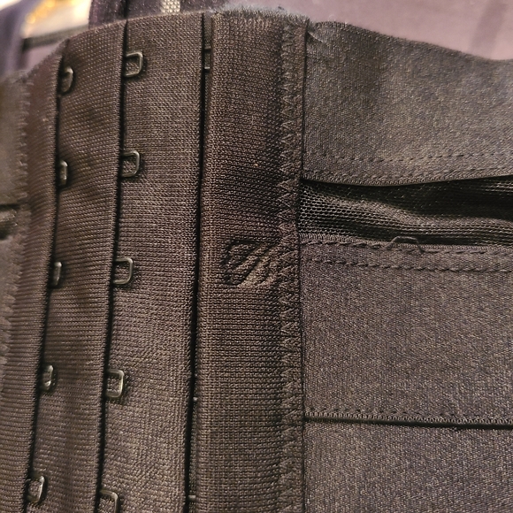 INTEREST CHECK♡♡ RARE "HB" ☆Zeppelin☆ Convertible Multi-Way Bra♡ BNWT. 34A. - Picture 8 of 15